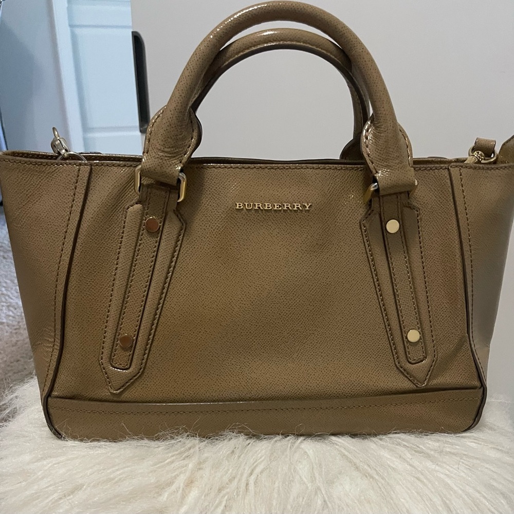 Burberry leather bag